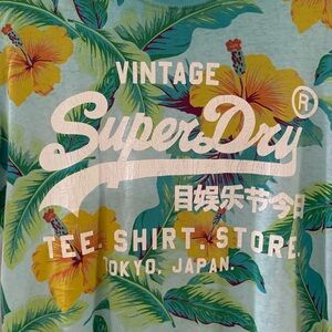 Superdry T-Shirt - Large